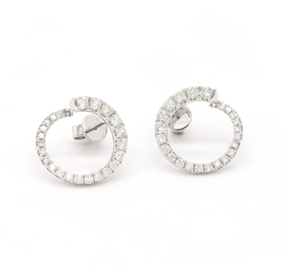1.39ct Lab-Grown Diamond Curved Stud Earrings 14K White Gold - E-F Color VS-VVS Clarity Graduated Prong Setting Product Shot