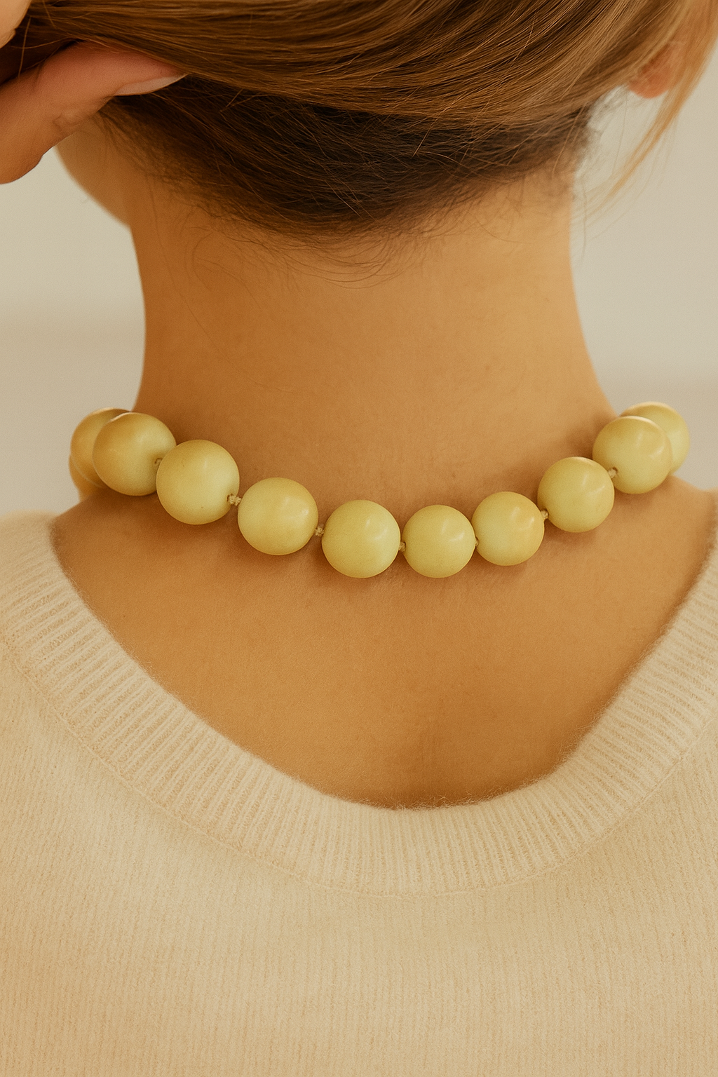 tiffany-18k-paloma-picasso-scolecite-gold-bead-necklace-back-view-model