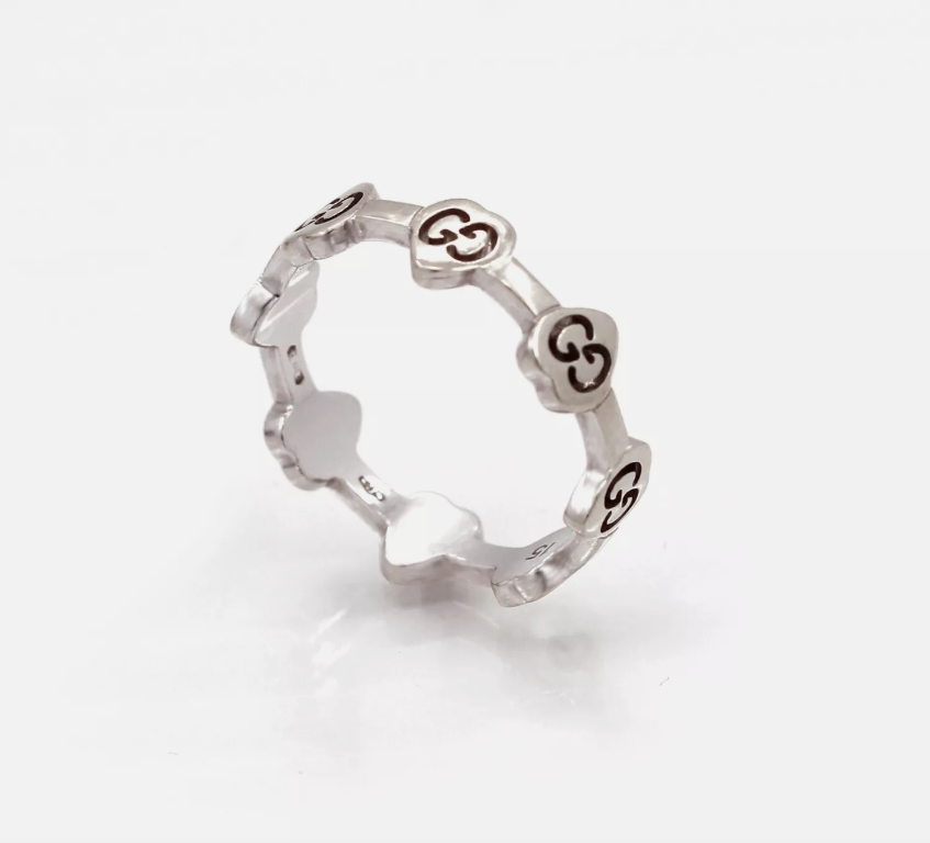 Gucci 18K White Gold Heart Love Band Ring
