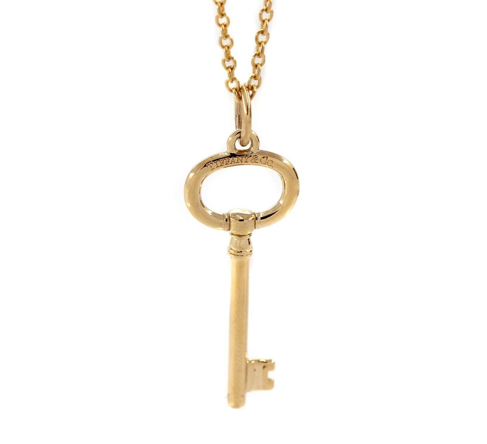 Tiffany & Co. Oval Key Charm Pendant 18k 750 Yellow Gold 18'' - simonbjewels.co