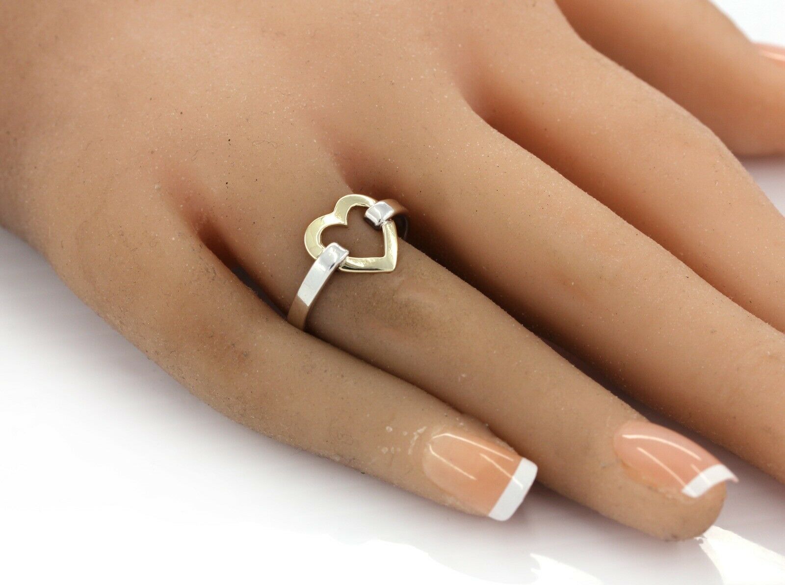 Vintage Tiffany & Co 18k Gold w/ Sterling Silver Open Heart Ring - Size 6.5 - simonbjewels.co