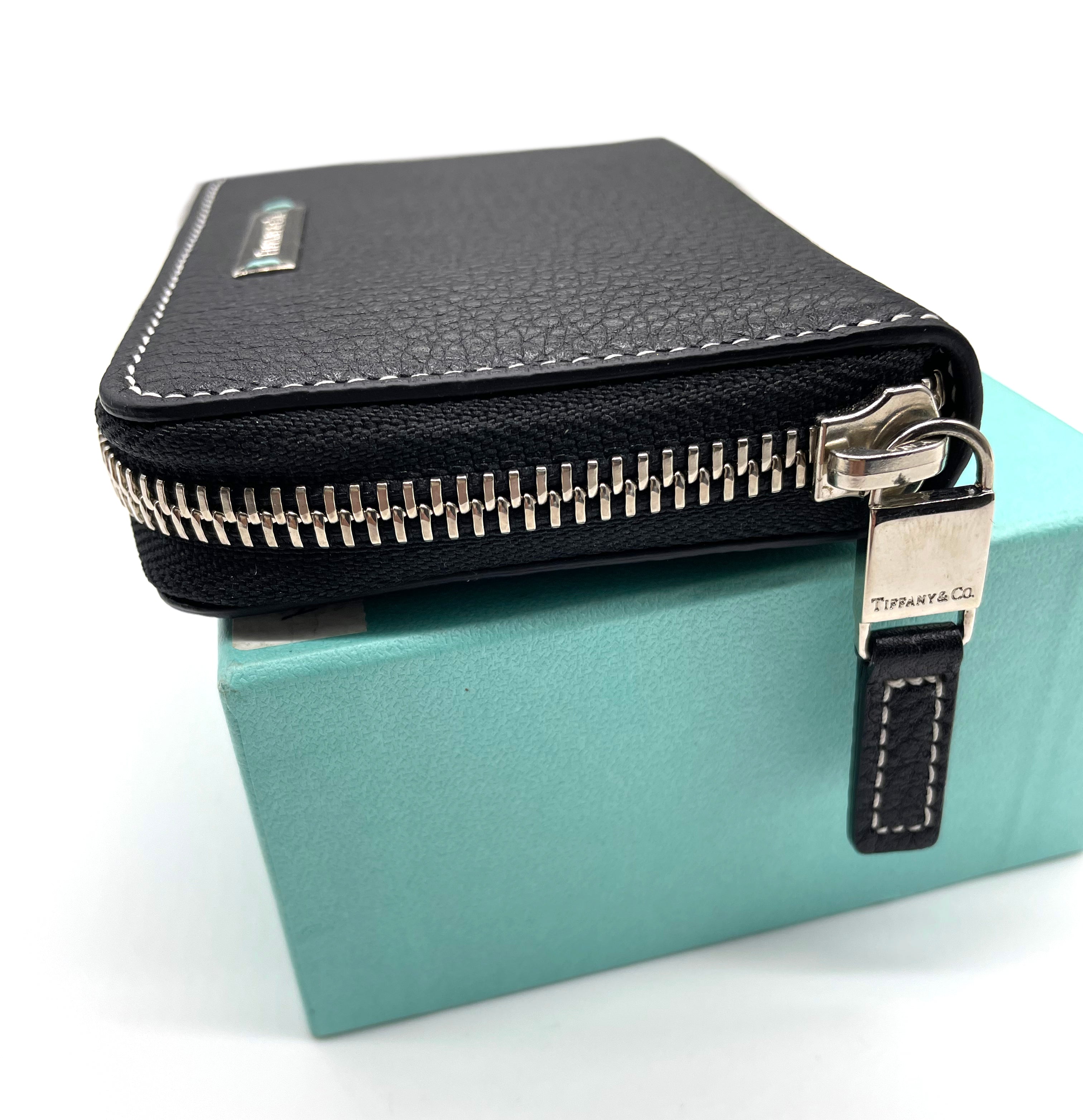 TIFFANY & Co. Black Leather Wallet Zip-Around Boxed NEW