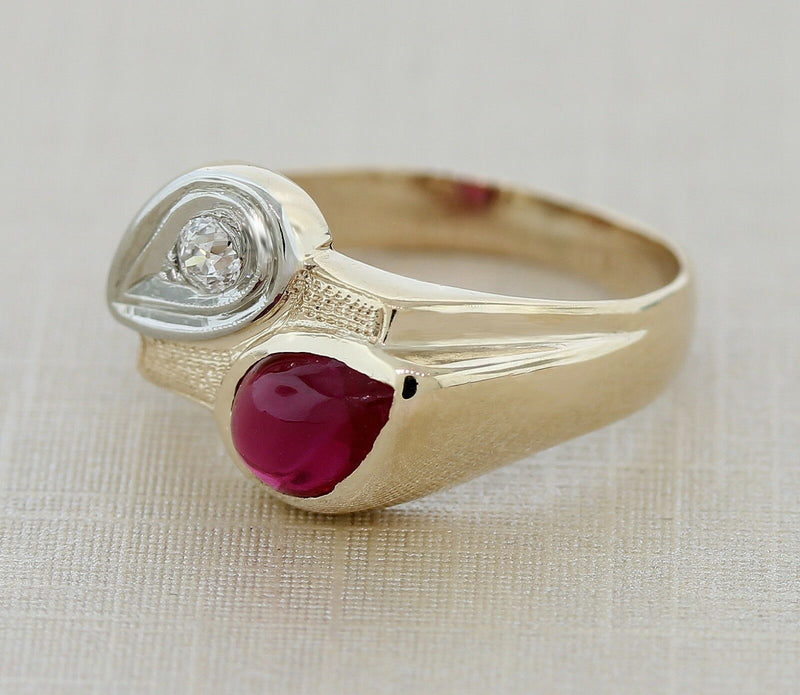 Vintage Estate14k Yellow Gold .30ctw Diamond Ruby cabochon cocktail ring - simonbjewels.co